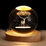 چراغ خواب مدل گوی کریستالی طرح گوزن 3D/ یونیک کالا
